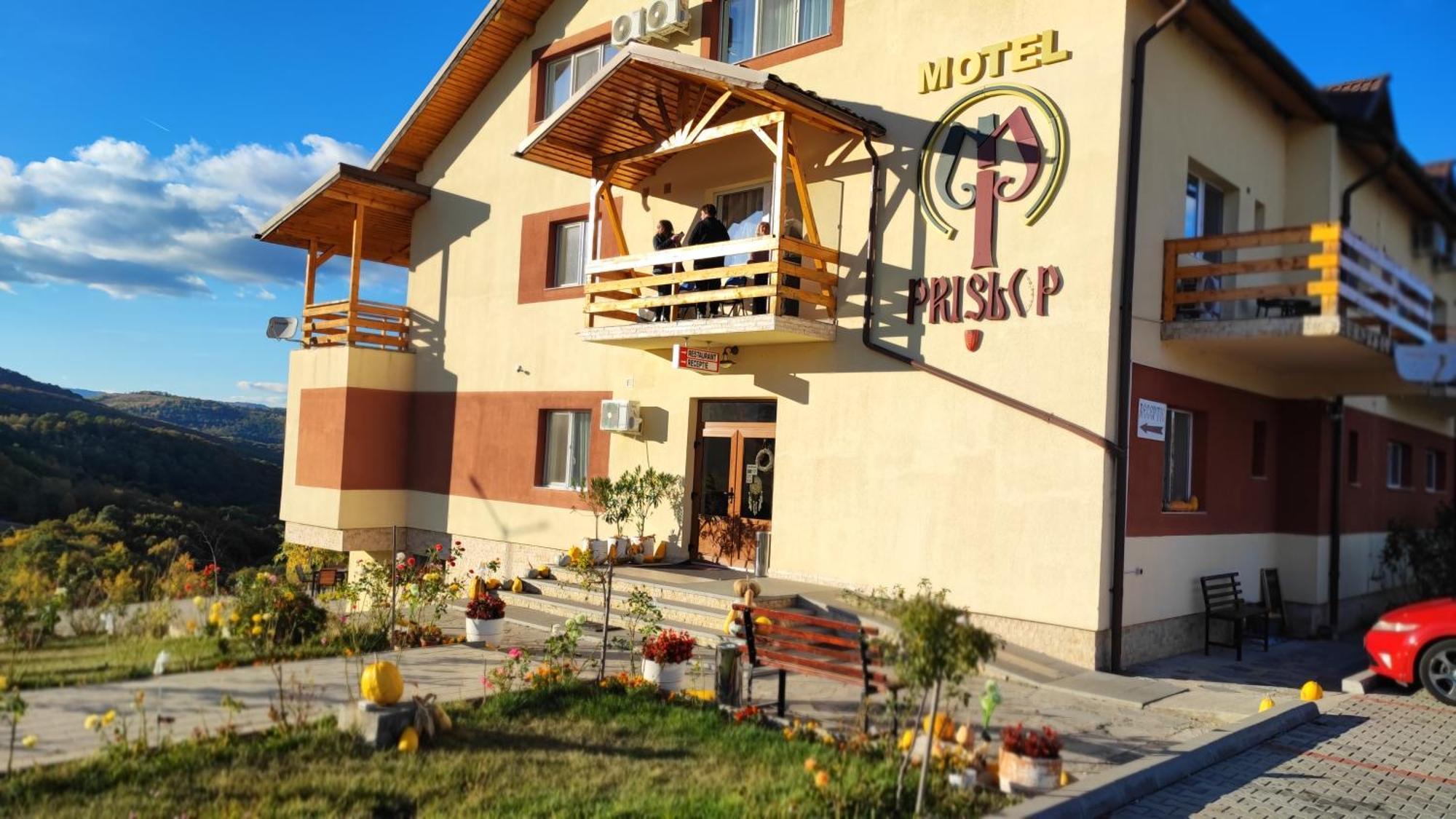 Motel Prislop Haţeg エクステリア 写真