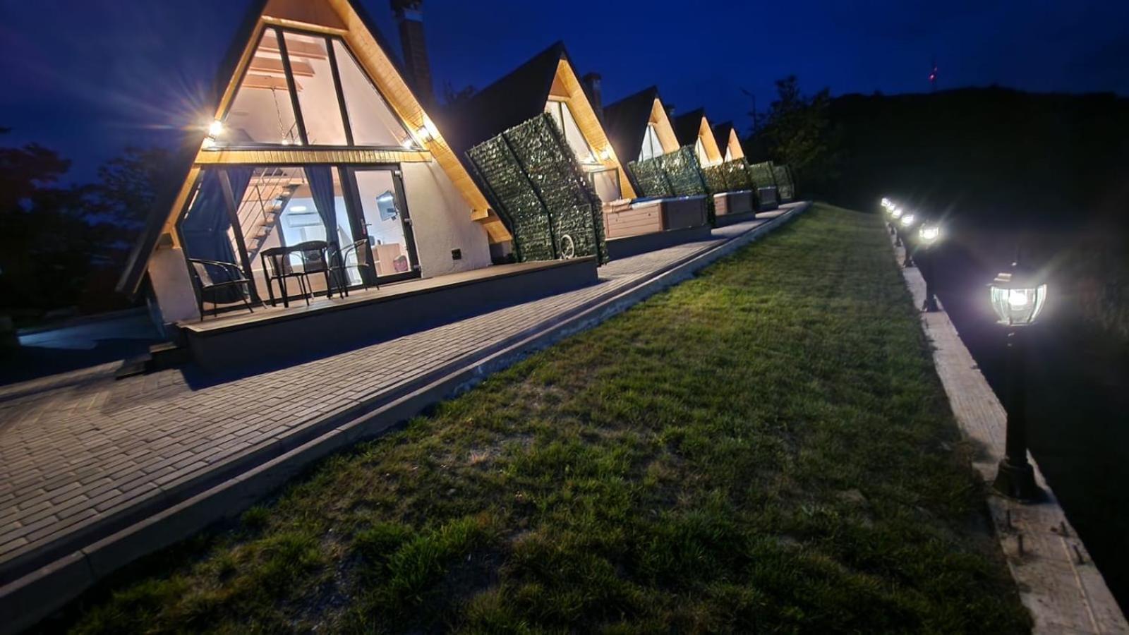 Motel Prislop Haţeg エクステリア 写真