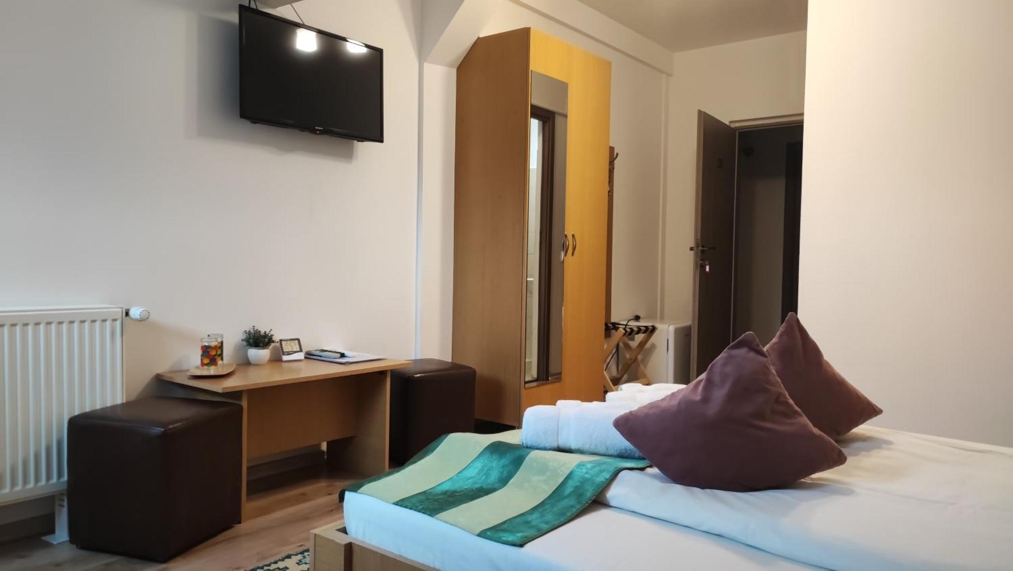 Motel Prislop Haţeg エクステリア 写真